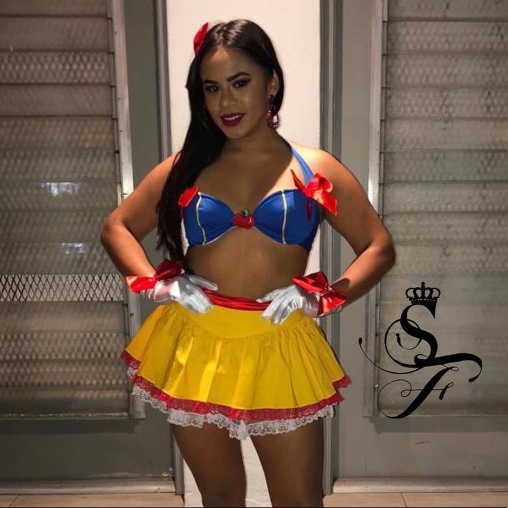Snow White Costume